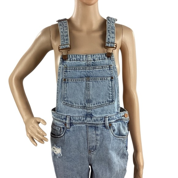 BLANKNYC Slim Girlfriend Denim Overalls Distressed Light Wash Size 27 - Picture 2 of 7